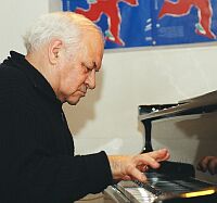 Владимир Фейертаг за роялем