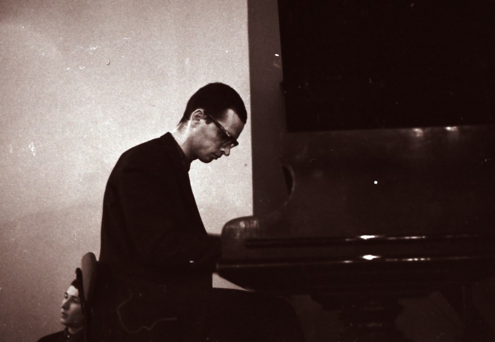 Вадим Сакун в кафе «Молодёжное», 1964