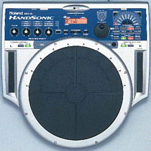 Roland HPD-15 представляет собой ручной перкуссионный пад с 15 независимыми зонами и более 600 различных звуков