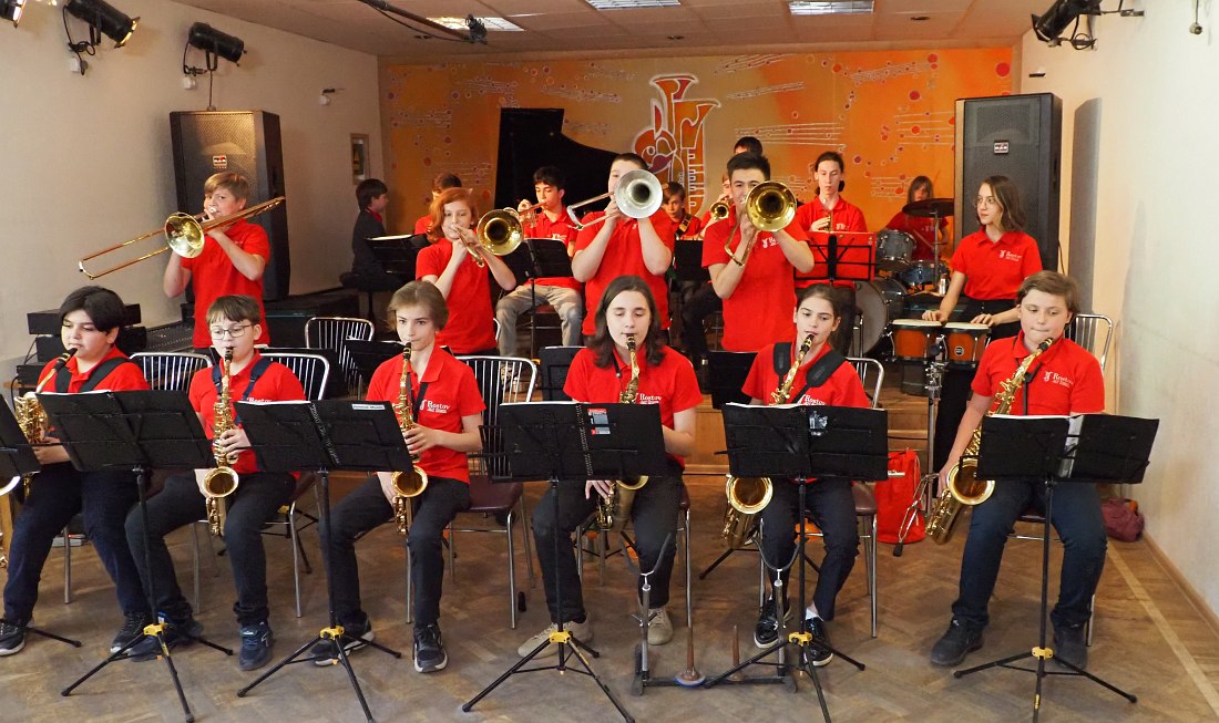 Биг-бэнд Детской джазовой школы им. Кима Назаретова