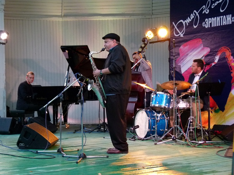 Geroge Garzone & Evgeny Lebedev Trio