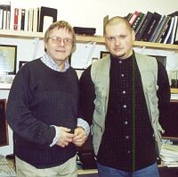 Ларри Монро (слева) и автор