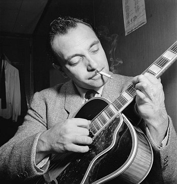 Django Reinhardt, 1946 (photo: William Gottlieb)