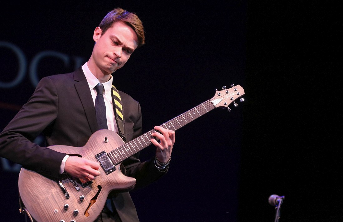 Evgeny Pobozhiy performing in the finals on December 3, 2019 (photo © Steve Mundinger, Herbie Hancock Institute of Jazz)