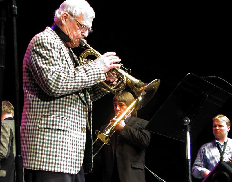 2005 LHLF: German Lukianov, Bill Watrous, and Oleg Grymov on the Kibbie Dome stage during the Igor Butman / German Lukianov Sextet performance (Cyril Moshkow, Jazz.Ru Magazine)