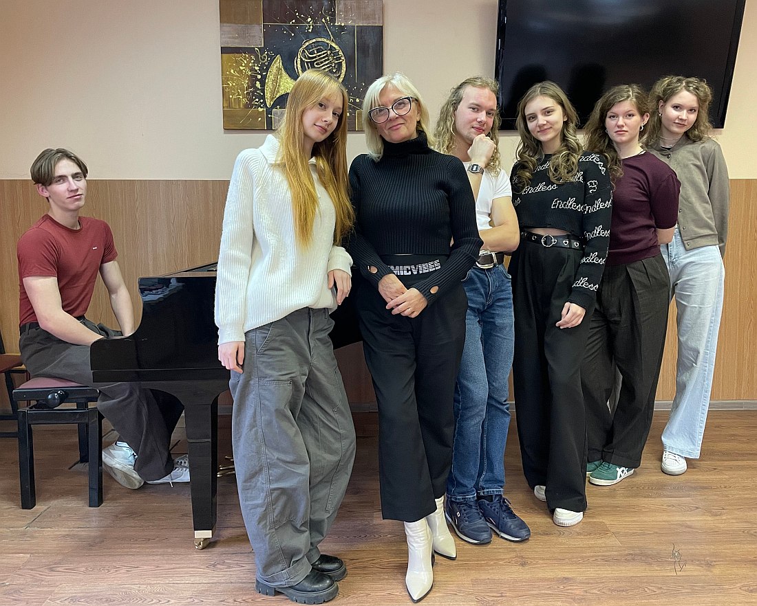 Ирина Родилес и участники концерта