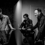 Интервью пианистки Элизабет Харник из трио DEK саксофониста Кена Вандермарка DEK Trio: Ken Vandermark, Elisabeth Harnik, Didi Kern (photo © Peter Gannushkin, DowntownMusic.Net)