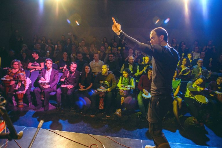 Lanote Education: Лев Слепнер ведёт занятия по ритмике