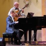 Визуально: в Челябинске в 20-й раз прошёл фестиваль «Какой удивительный мир» Олег Аккуратов, Валерий Сундарев. ХХ фестиваль «Какой удивительный мир». Фото © Наталья Кравченко, «Джаз.Ру»