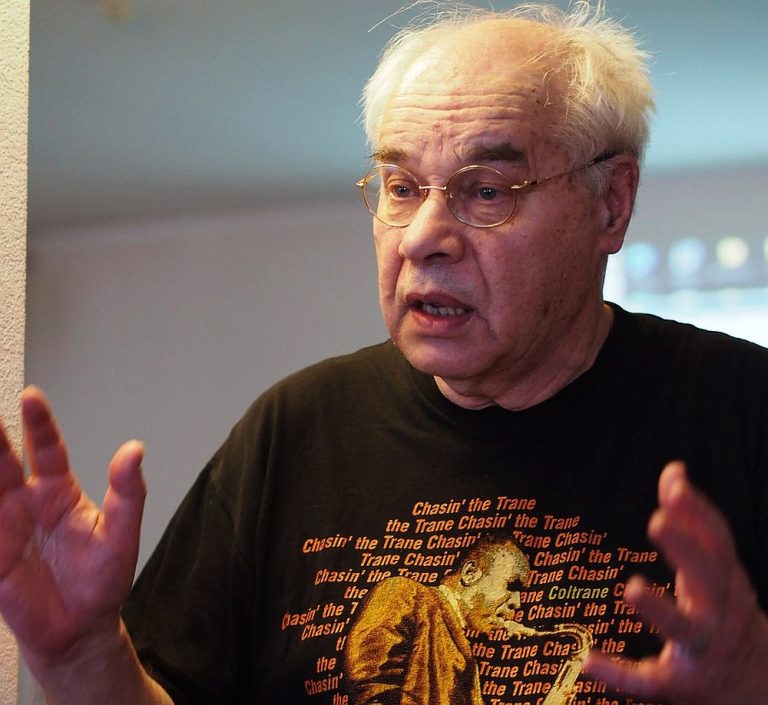 Переводчик джазовой литературы и продюсер Михаил Сапожников (1940–2024)