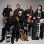 Москва и Ярославль: концерты «Арт-ансамбля» Тима Дорофеева памяти барабанщика Олега Юданова «Арт-ансамбль» Тима Дорофеева: Константин Седовин, Алексей Барандов, Александр Гуреев, Николай Клишин, Тим Дорофеев, Мария Корель