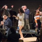 Саксофонист Алексей Круглов приглашает на 25-летие проекта «Круглый Бенд» в ДОМе Алексей Круглов: «Вот это фото можно в заголовок события. Мне нравится, олицетворяет происходящее у нас!»