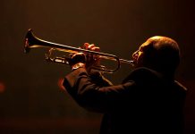 Душа музыканта: в Клубе Алексея Козлова представят новый короткометражный художественный фильм «Яма» «Яма» (Свердловская киностудия, 2025)