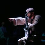На ArtBeat Music выходит киноперформанс «Навстречу гуманному Завтра» в постановке Алексея Круглова Алексей Круглов в киноперформансе «Навстречу гуманному Завтра»